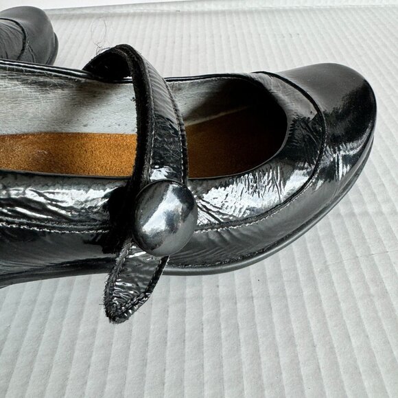 Naot Trendy Mary Janes Shoes Heeled Black Gloss Lace Comb Leather US 7 EUR 38 - Picture 13 of 16